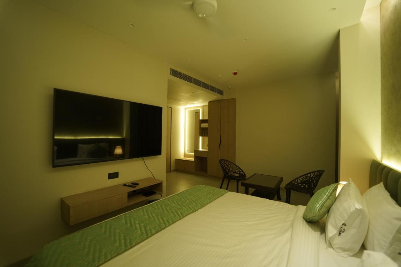 Hotel Laksh Rāipur Exterior foto