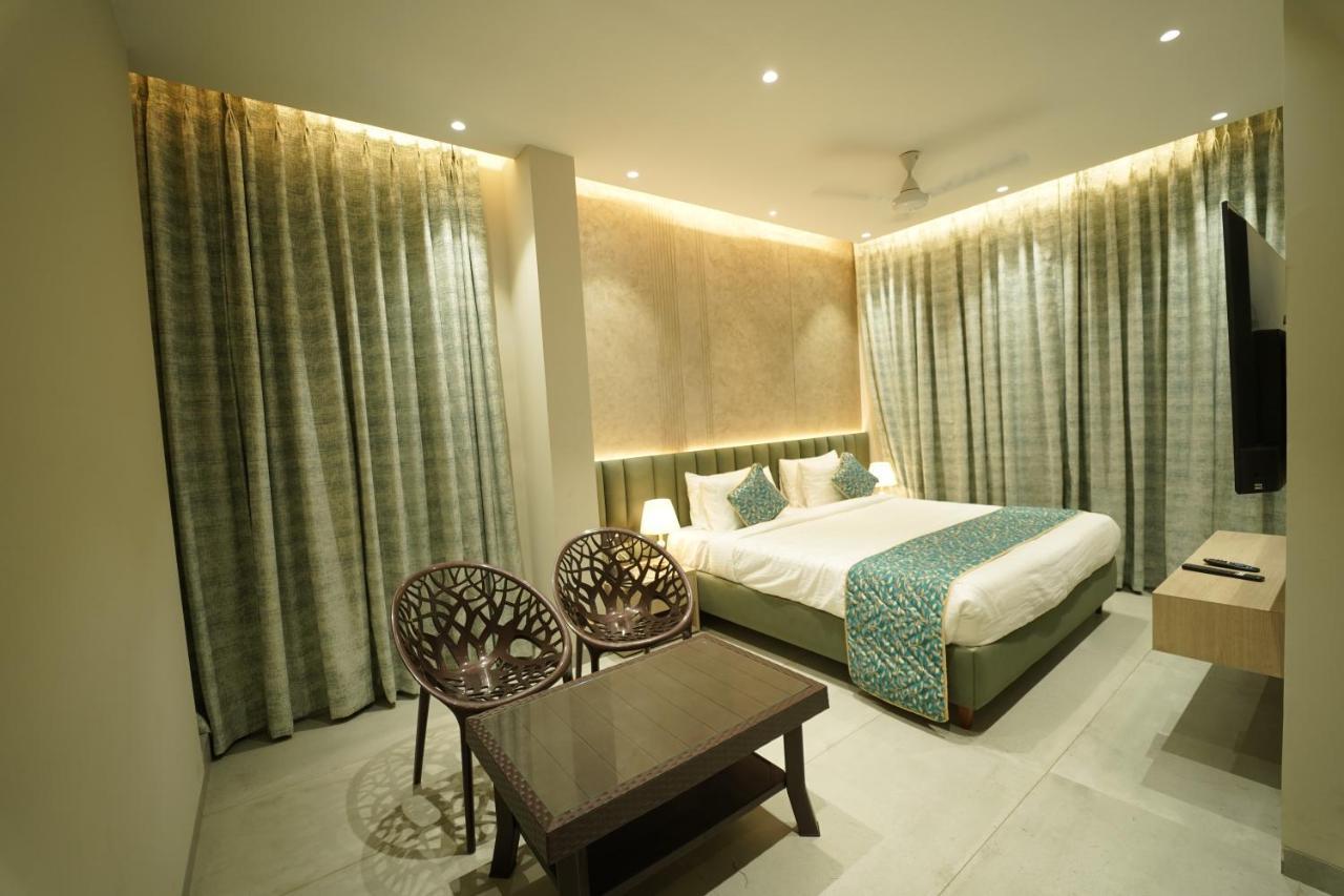 Hotel Laksh Rāipur Exterior foto