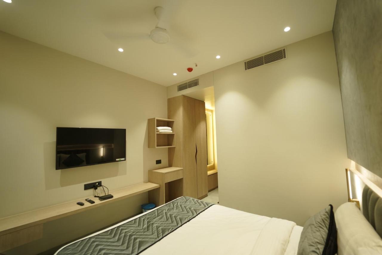 Hotel Laksh Rāipur Exterior foto